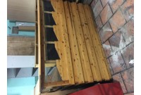 Thanh lý quầy cafe gỗ thông phủ keo bóng